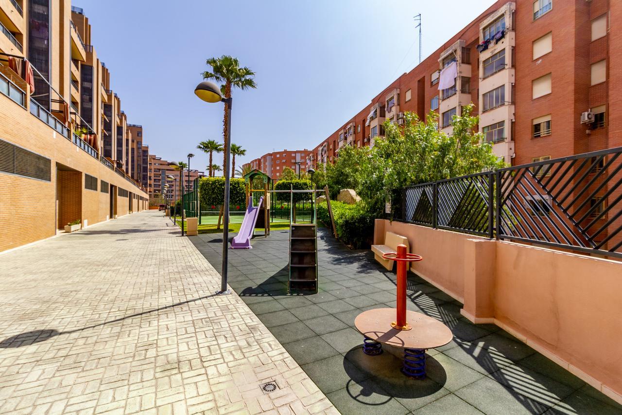Realrent Puertomar Apartment อาลิกันเต ภายนอก รูปภาพ